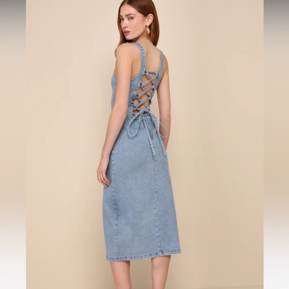 NWT Lulu's Denim Midi Dress - Picture 3 of 4
